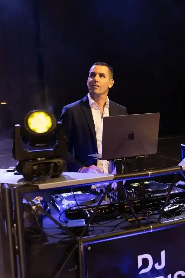 Logo DJ Boris